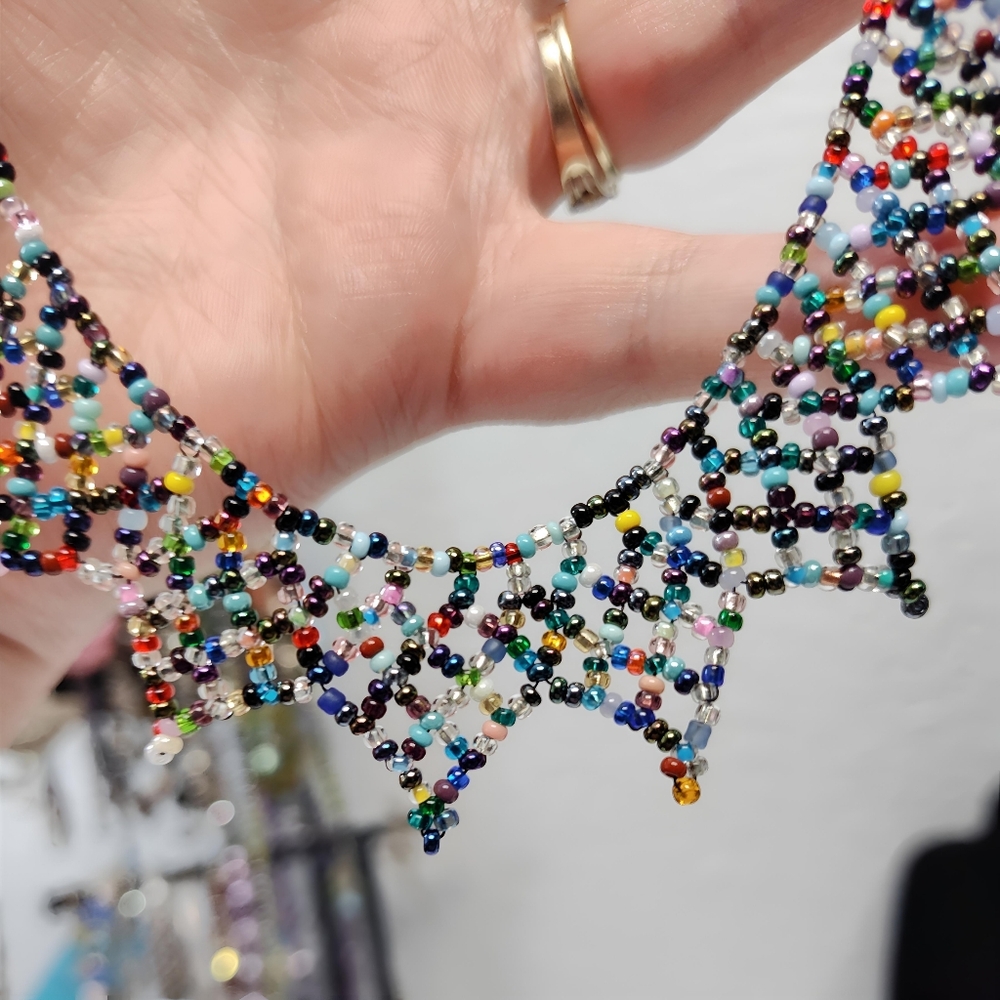 Handcrafted Glass Seed Bead Collar Necklace Rainbow Lace Sunburst Pattern 16" - Picture 8 of 10
